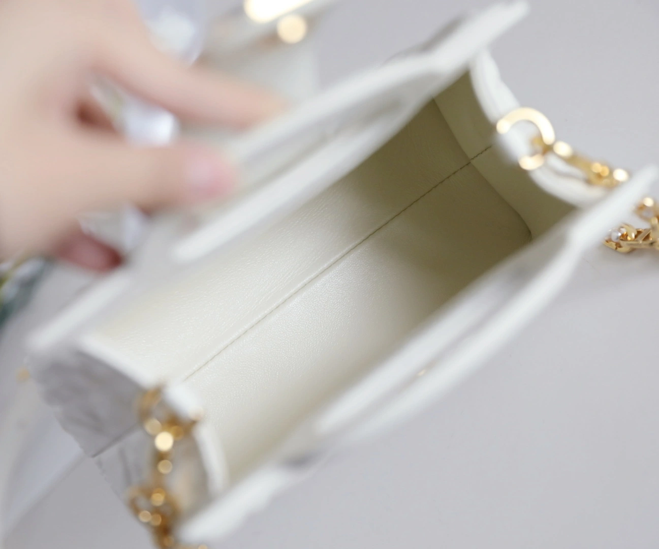 MOMO-- 4ior S3123UNJB-M030 high quality version 𝙅𝙤𝙡𝙞𝙚 𝙏𝙤𝙥 𝙃𝙖𝙣𝙙𝙡𝙚 sheepskin item:F-B813A2305