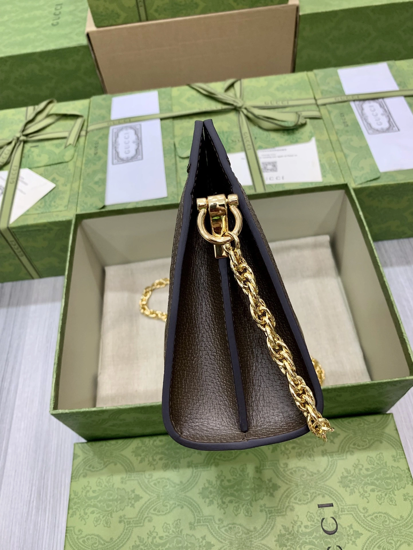 MOMO-- 503877-UIQJG-8556 high quality version item：C-B007F1873R