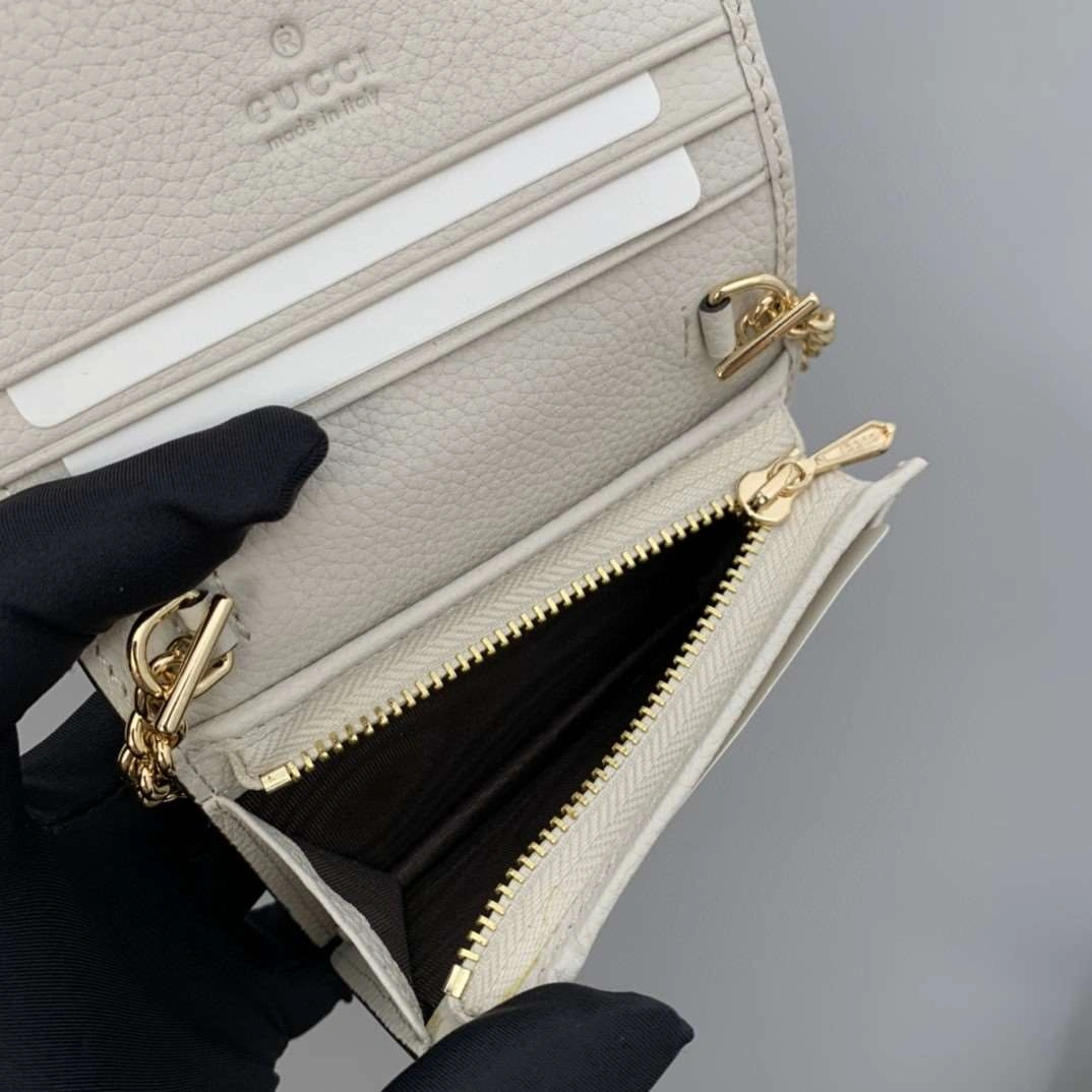 *MOMO---570660 cowhide item : A-B202G2935