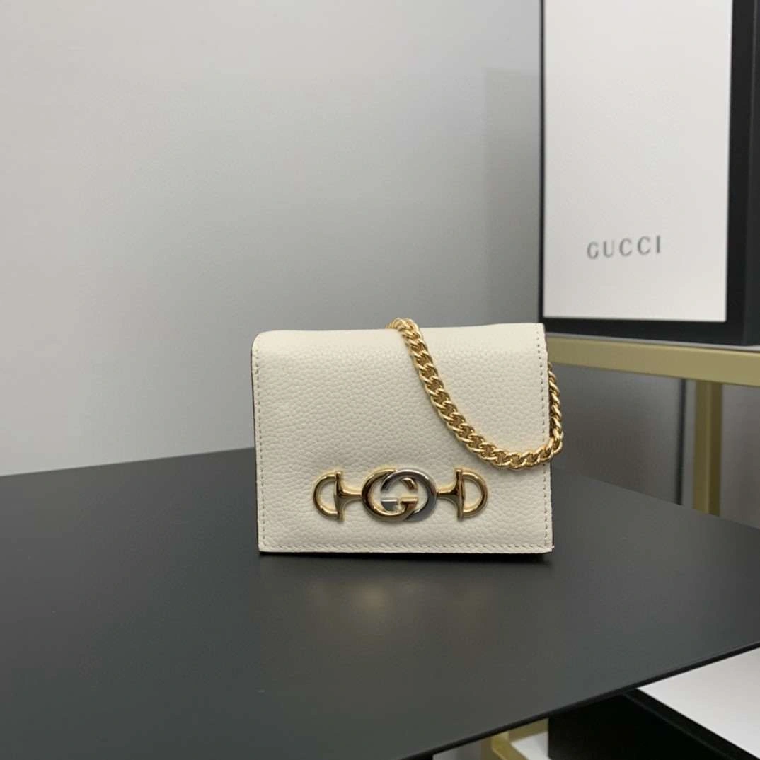*MOMO---570660 cowhide item : A-B202G2935