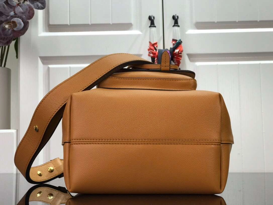 MOMO-- 57587 Calfskin 2 colour item :174B85E0741-2