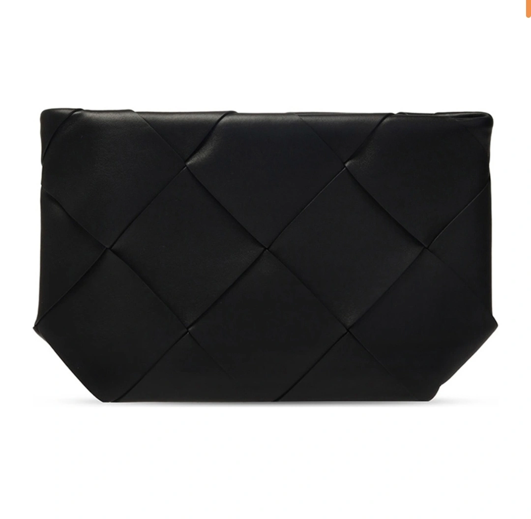 MOMO-- 577771-VMAY4-8648 cowhide item:C-B134L0930R