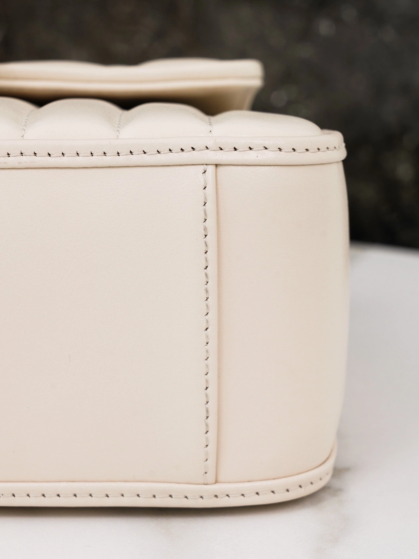 MOMO-- 583571-UM8AN-9022 high quality version item：C-B461H1820Q