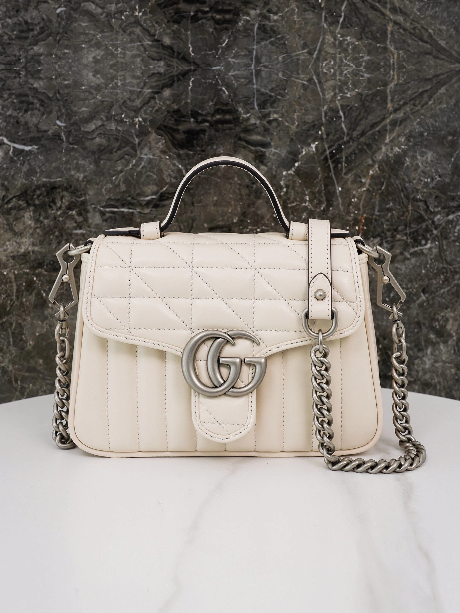 MOMO-- 583571-UM8AN-9022 high quality version item：C-B461H1820Q