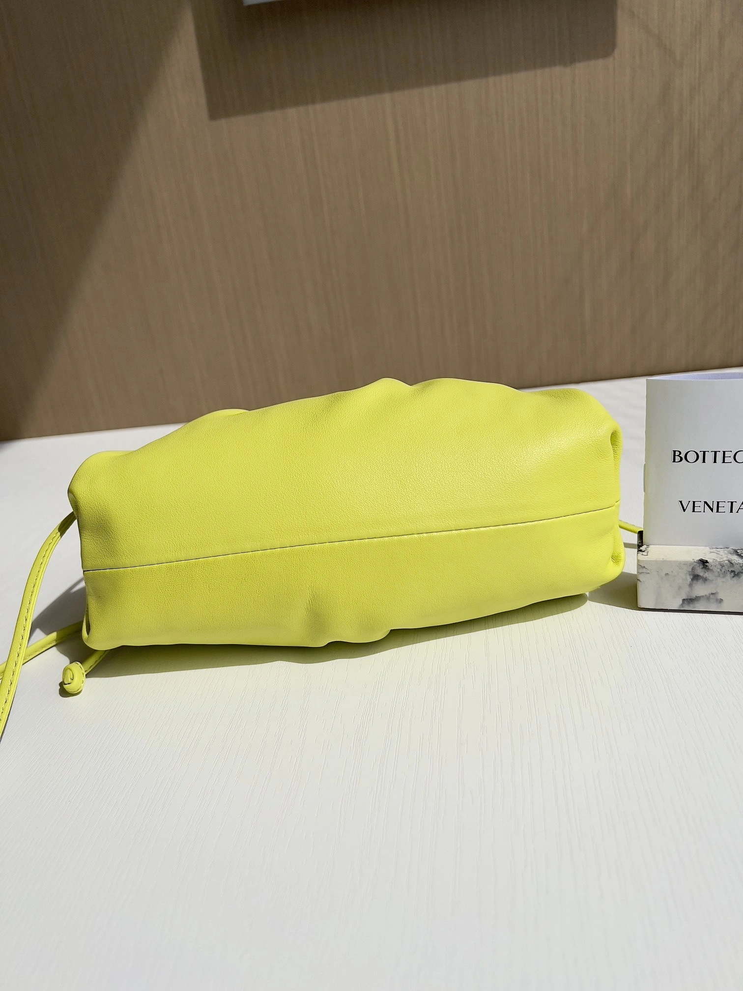 MOMO-- 585852-VCP40-3520 item：C-B063G2104R
