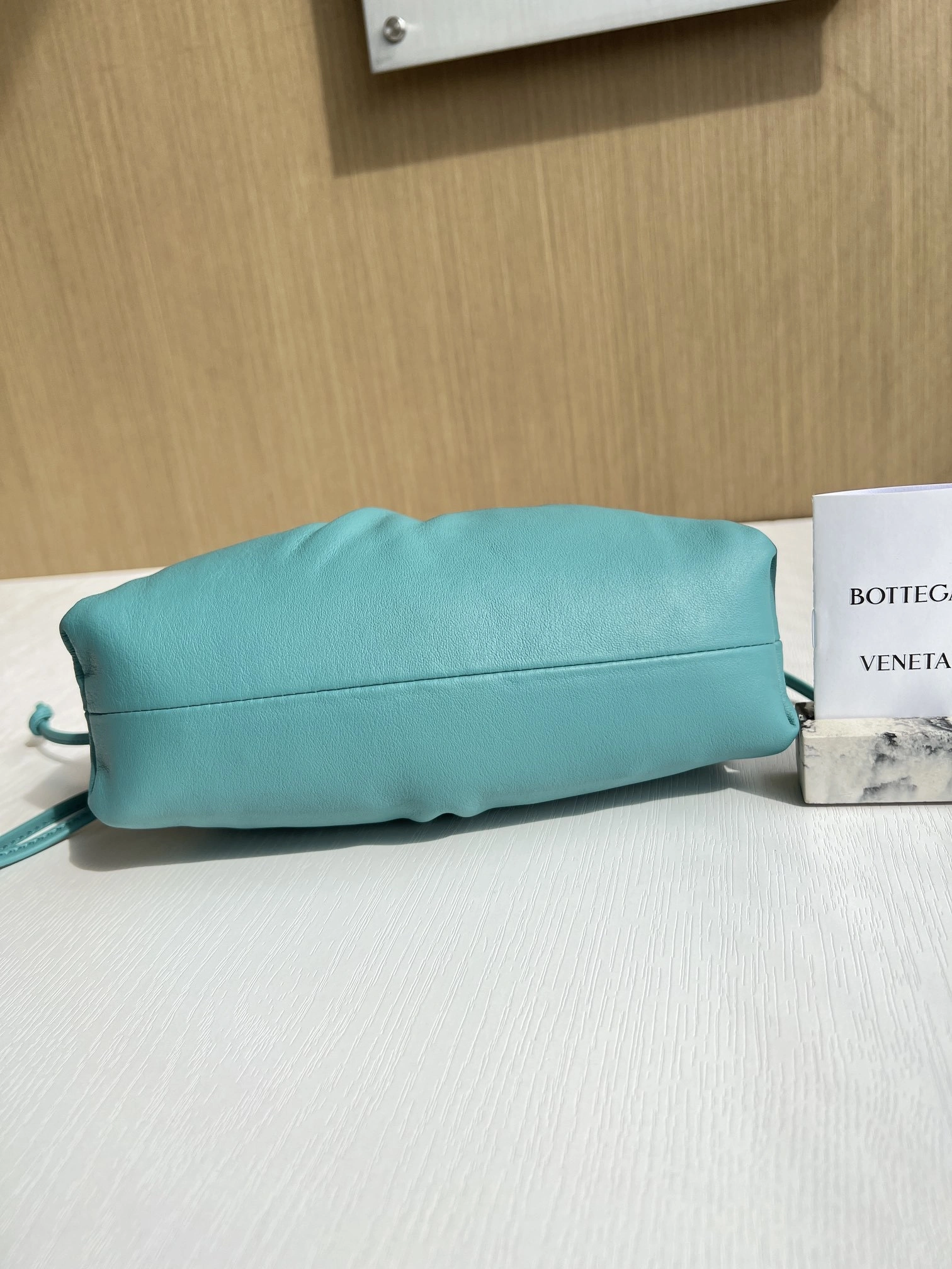 MOMO-- 585852-VCP40-3612 item：C-B063G2105R
