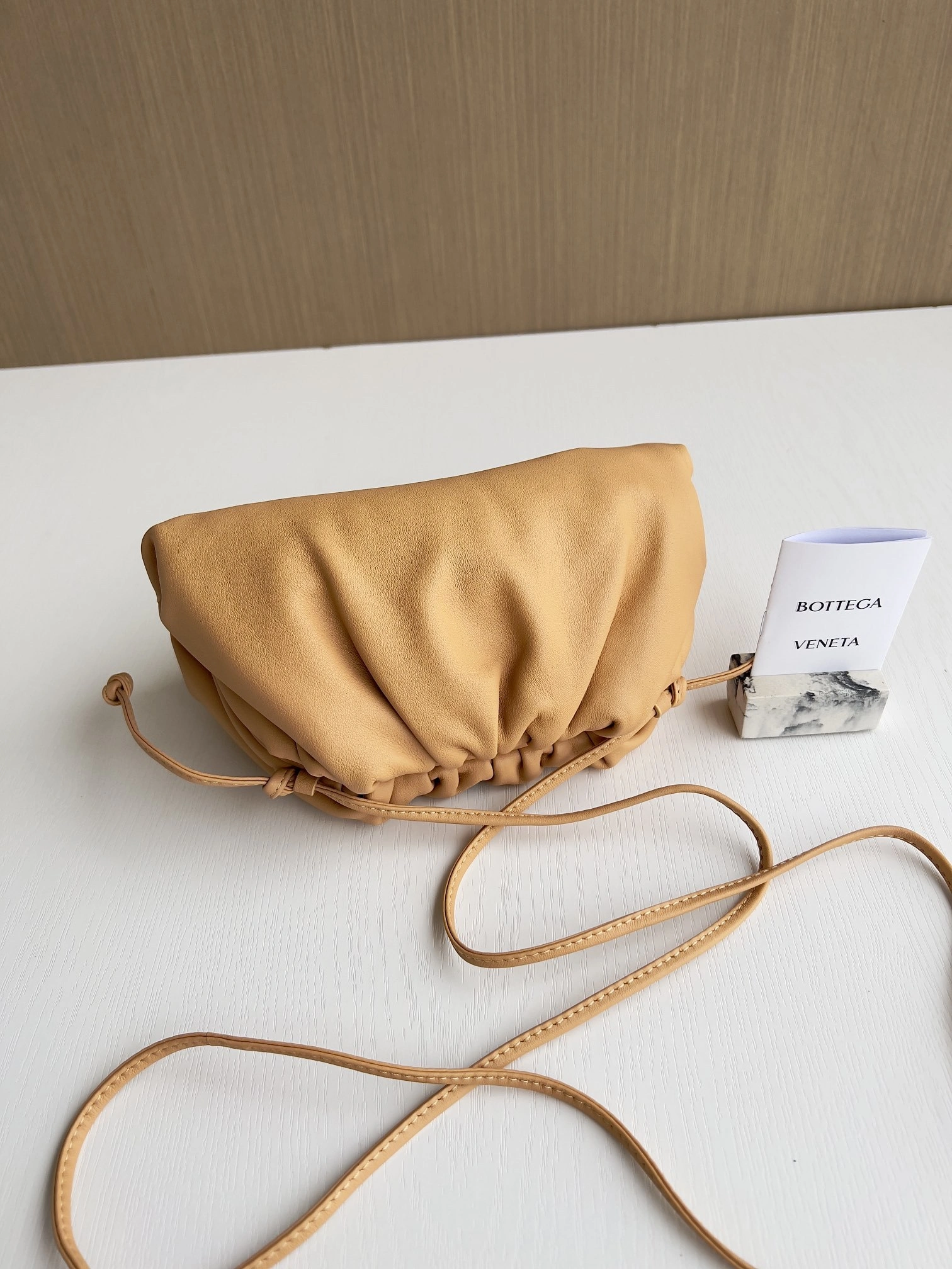 MOMO-- 585852-VCP40-7687 item：C-B063G2022R