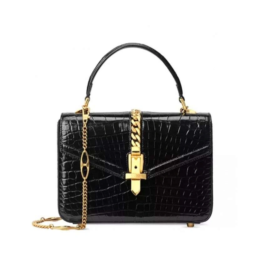 *MOMO---589479 cowhide item : A-B180H0424