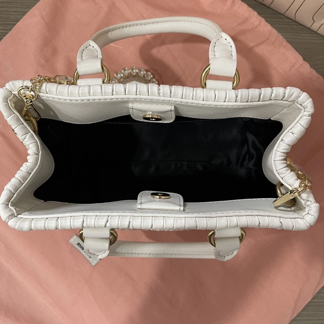 MOMO-- 5BA251-FVJ-F097W-V-OLO item:D-B063A0422S