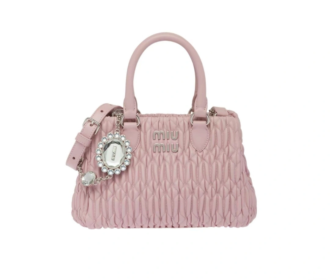 MOMO-- 5BA251-FVJ-F0E18-V-OLO item:D-B063A0425S
