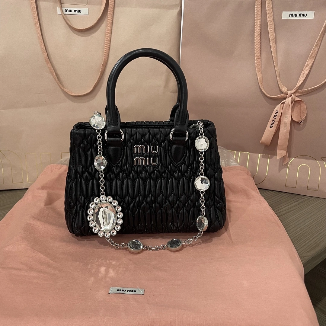 MOMO-- 5BA251-VOL-OFVJF-0-002 item:D-B063A0424S