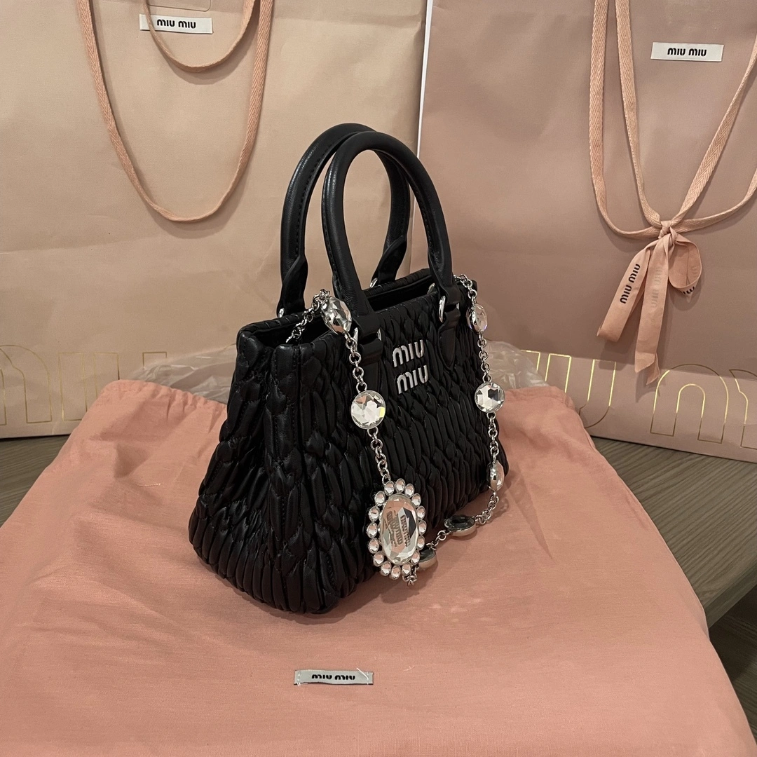 MOMO-- 5BA251-VOL-OFVJF-0-002 item:D-B063A0424S