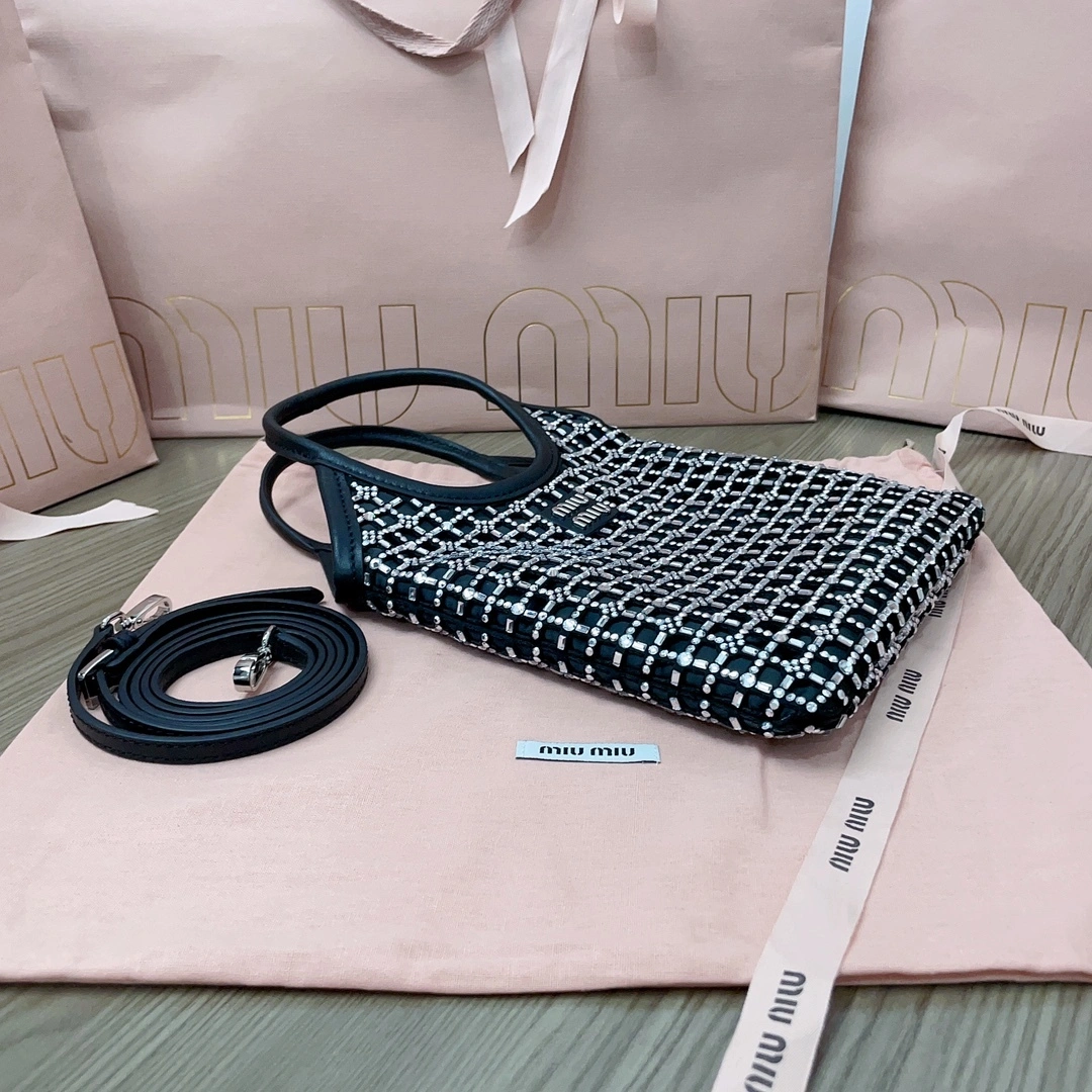 MOMO-- 5BA281-2F7L-F0002-V-OOO item:D-B063A0432S