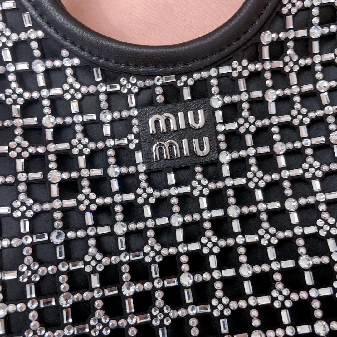MOMO-- 5BA281-2F7L-F0002-V-OOO item:D-B063A0432S