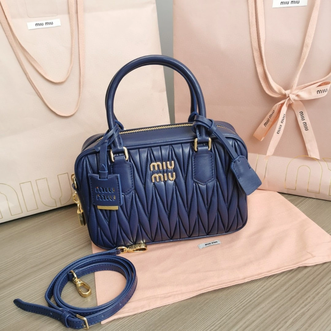 MOMO-- 5BB124-N88-F0009-V-OOO 2Colour high quality version item：C-B000I2023V-2