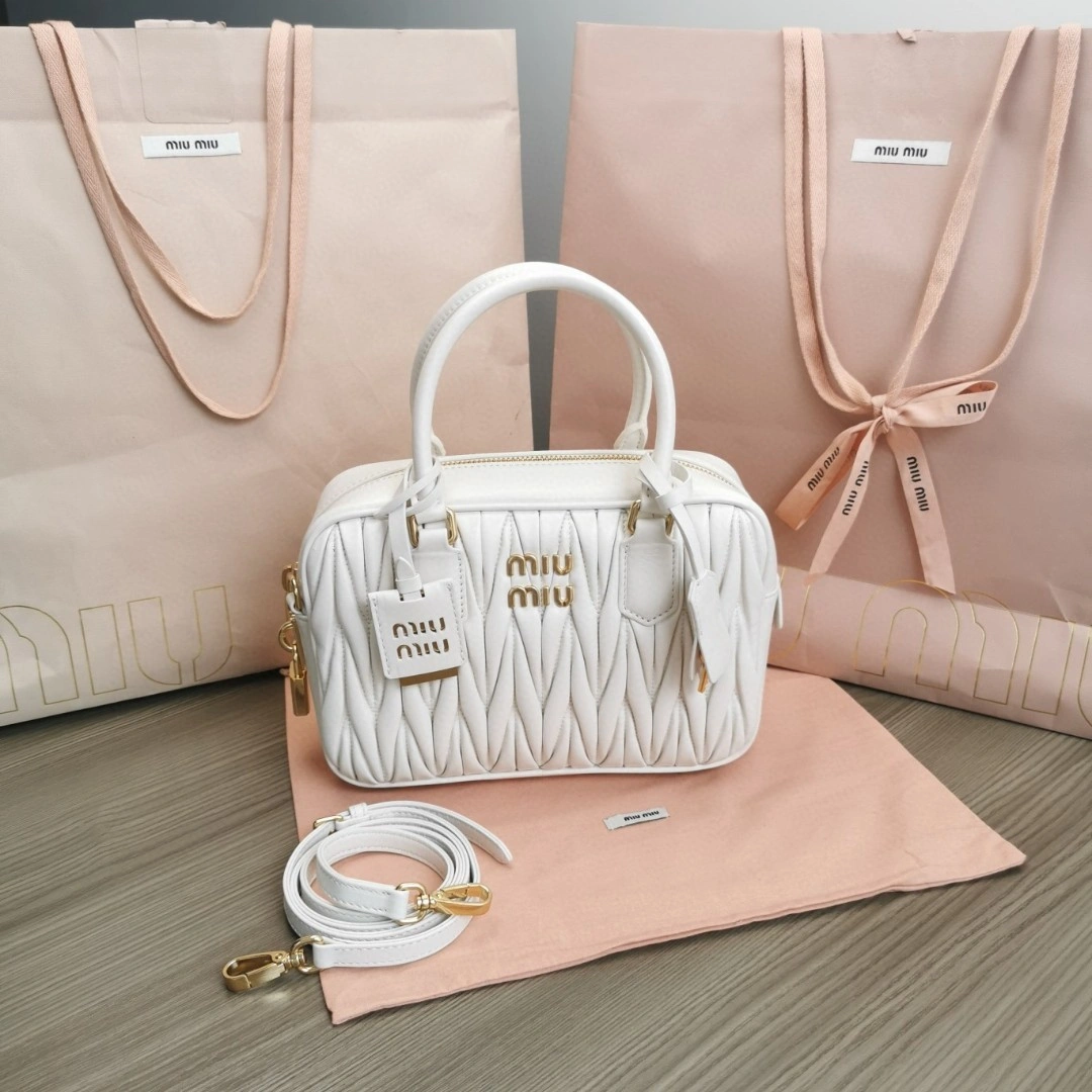 MOMO-- 5BB124-N88-F0NZ2-V-OOO 2Colour item：C-B050I2060V-2