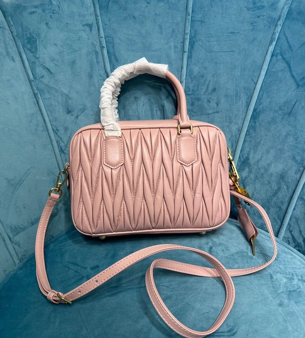 MOMO-- 5BB124-N88-F0NZ2-V-OOO 2Colour item：C-B050I2060V-2