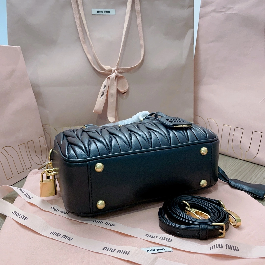 MOMO-- 5BB124_N88_F0002_V_OOO high quality version item：C-B063I2022V