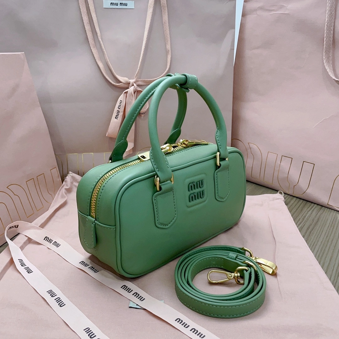 MOMO-- 5BB142-2F8K-F0092-V-OOO item：C-B063I1325V