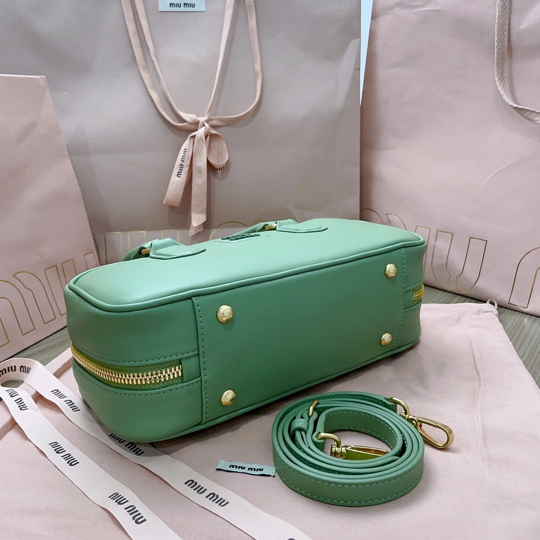 MOMO-- 5BB148-2F8K-F0092-V-OOO item：C-B063I1326V