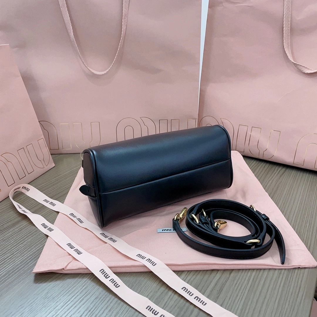MOMO-- 5BB157-2E6Y-F0002-V-OOO item：C-B063I3040V