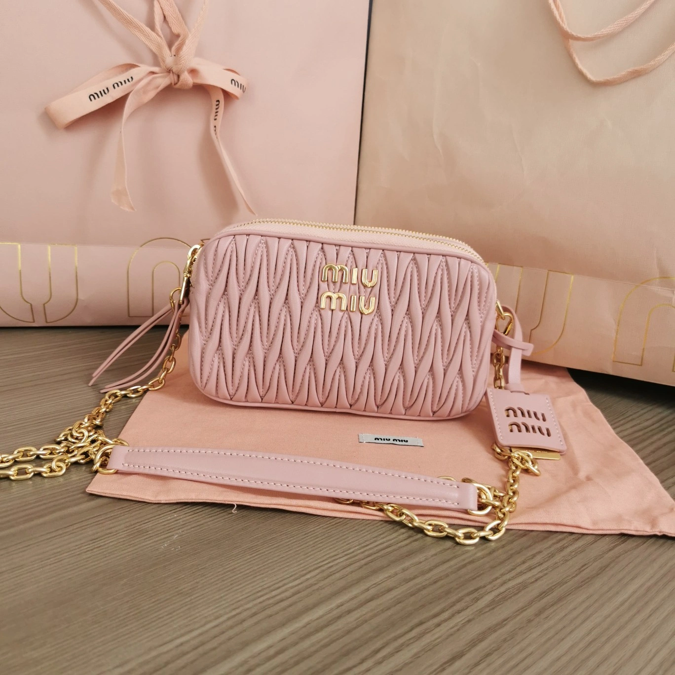 MOMO-- 5BP045-VOL-ON88F-0-E18 item:D-B063A0428S