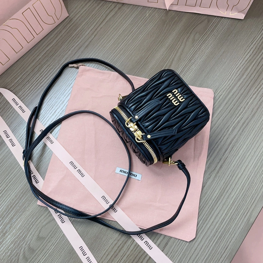 MOMO-- 5NR018-2FPP-F0002 item:D-B063A0415S