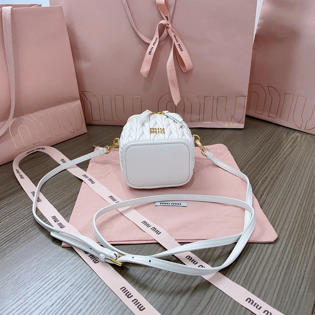 MOMO-- 5NR018-2FPP-F0009 item:D-B063A0417S