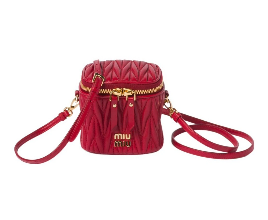MOMO-- 5NR018-2FPP-F0011 item:D-B063A0418S