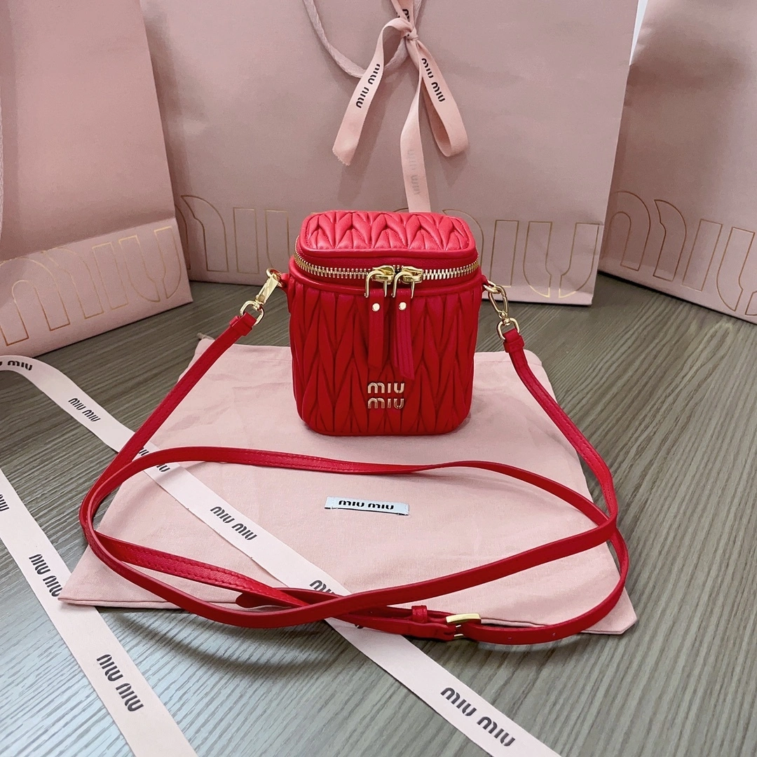 MOMO-- 5NR018-2FPP-F0011 item:D-B063A0418S