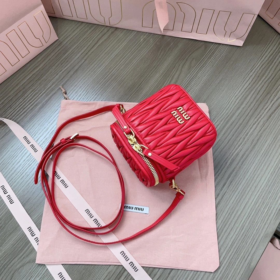 MOMO-- 5NR018-2FPP-F0011 item:D-B063A0418S