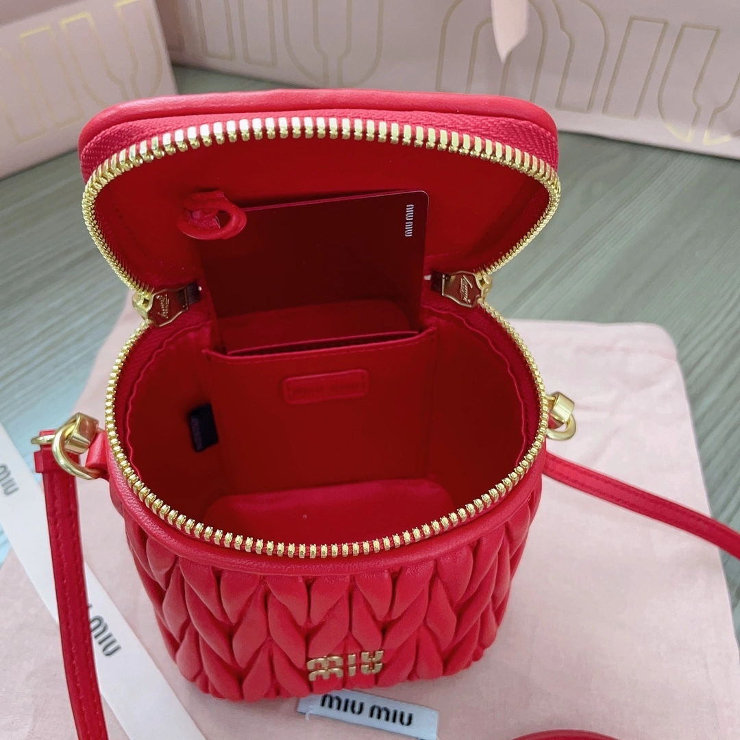 MOMO-- 5NR018-2FPP-F0011 item:D-B063A0418S