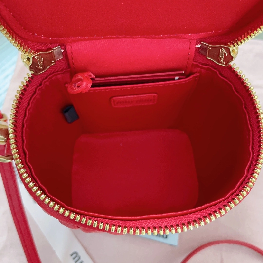 MOMO-- 5NR018-2FPP-F0011 item:D-B063A0418S