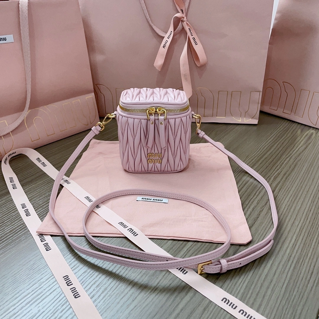 MOMO-- 5NR018-2FPP-F0E18 item:D-B063A0416S