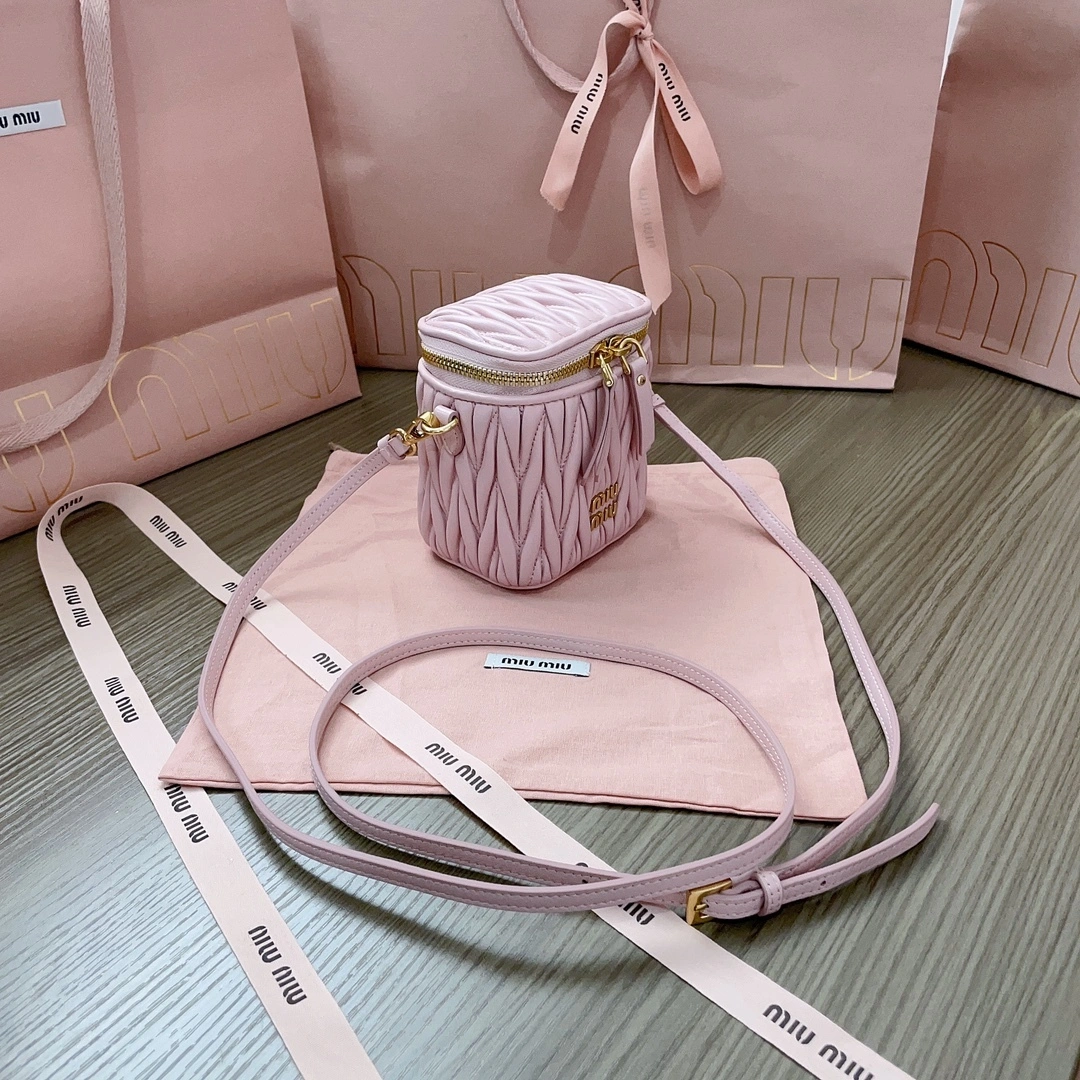 MOMO-- 5NR018-2FPP-F0E18 item:D-B063A0416S