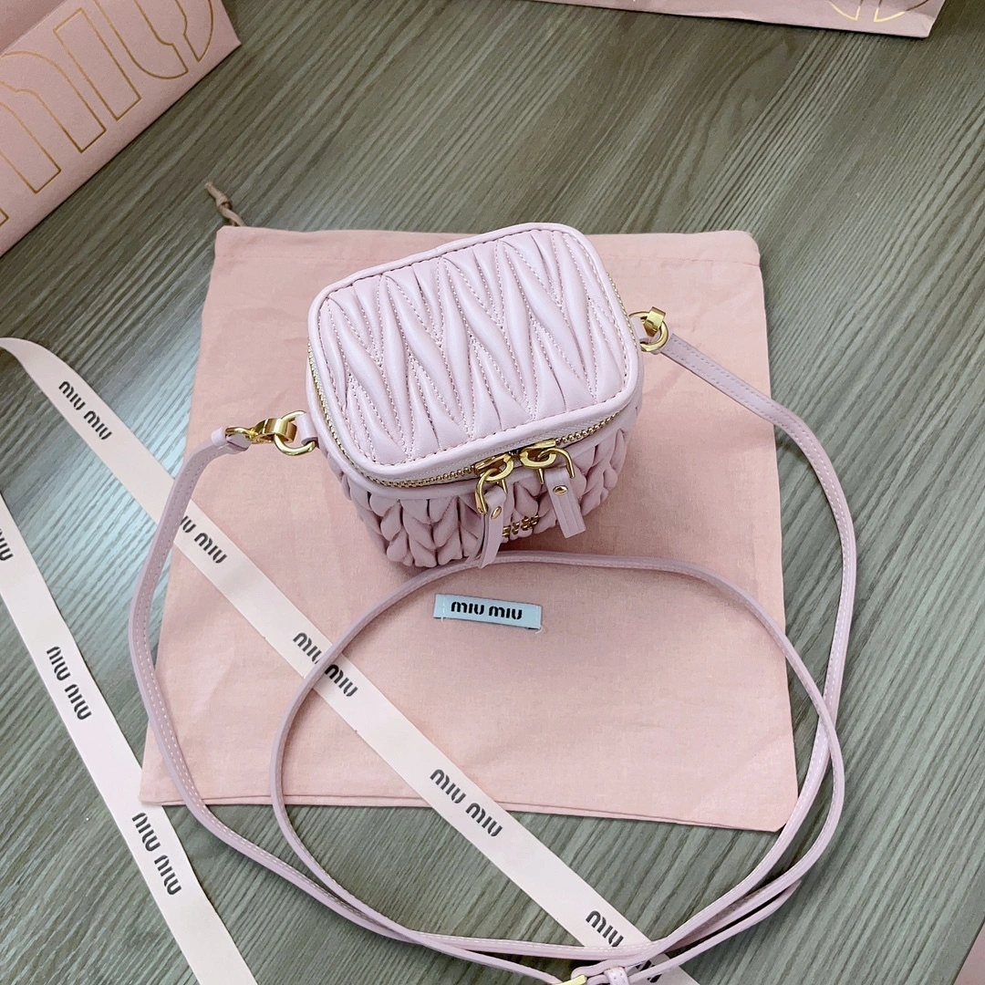 MOMO-- 5NR018-2FPP-F0E18 item:D-B063A0416S