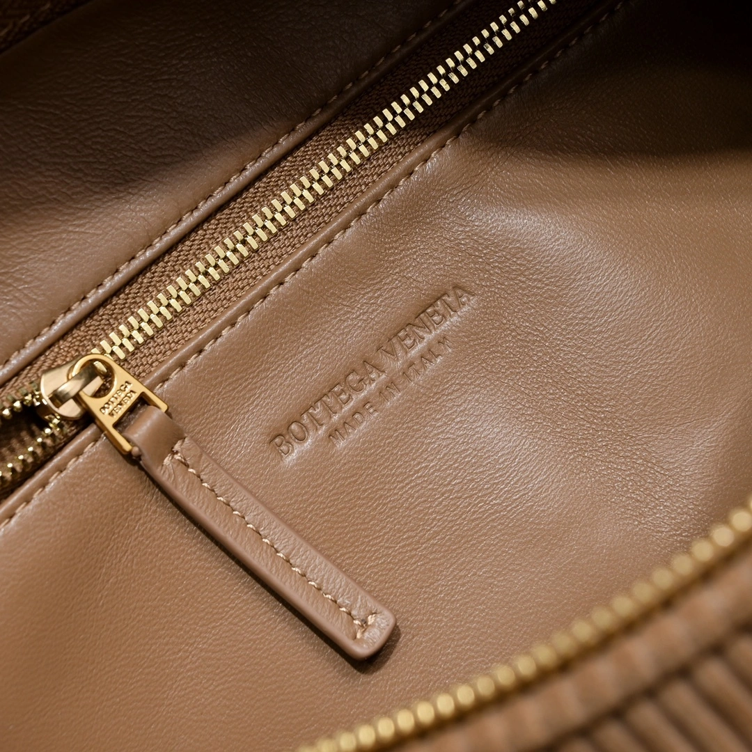 MOMO-- 600261V38S12282 sheepskin Jodie Intreccio item:C-B134L0915R