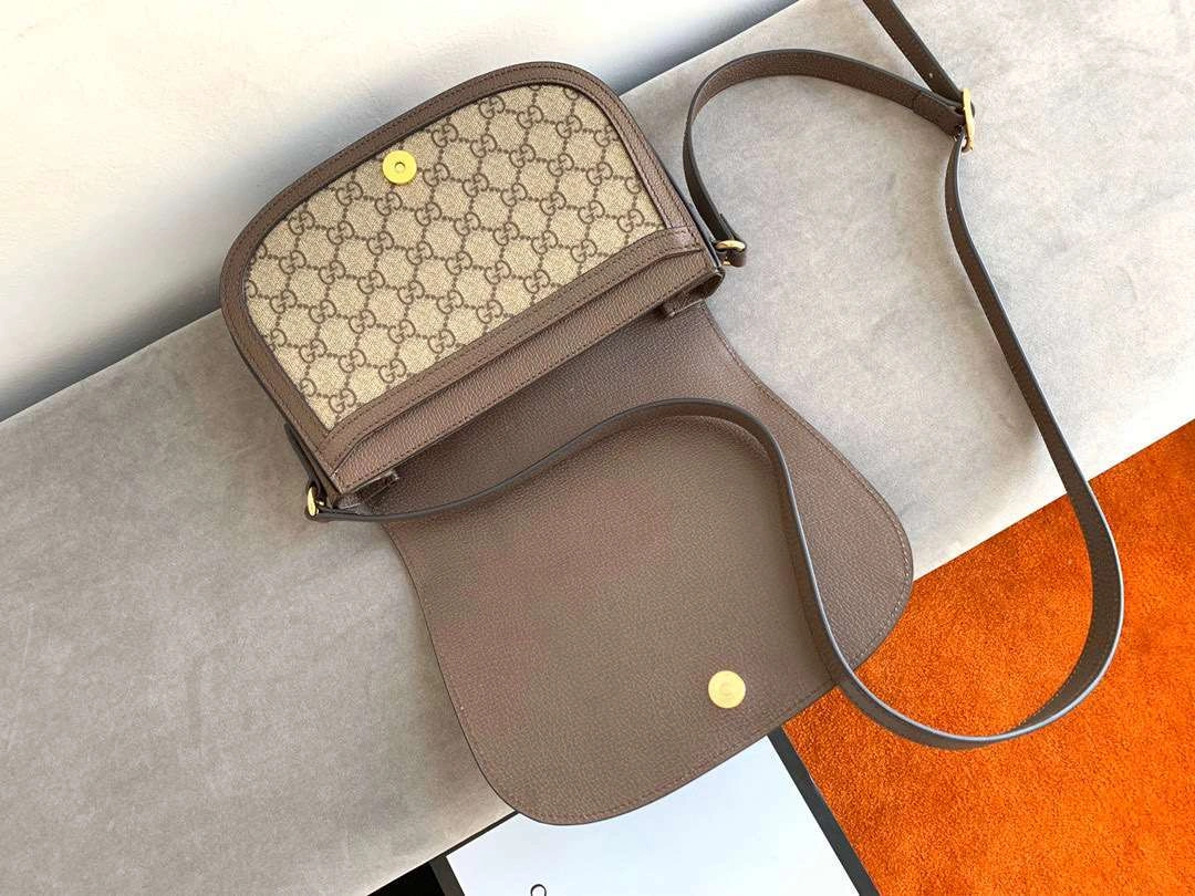 MOMO-- 601044pvc item :242B50E2622