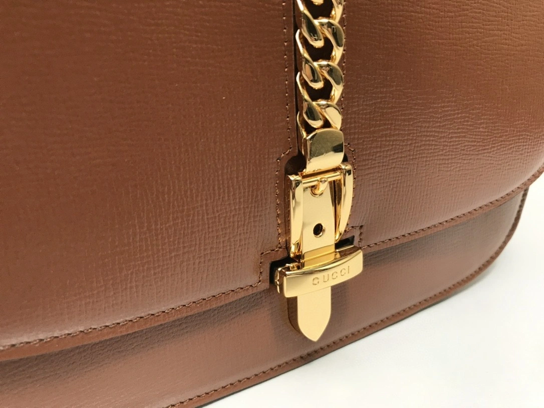 MOMO---601067 cowhide item : A-B00H0406A