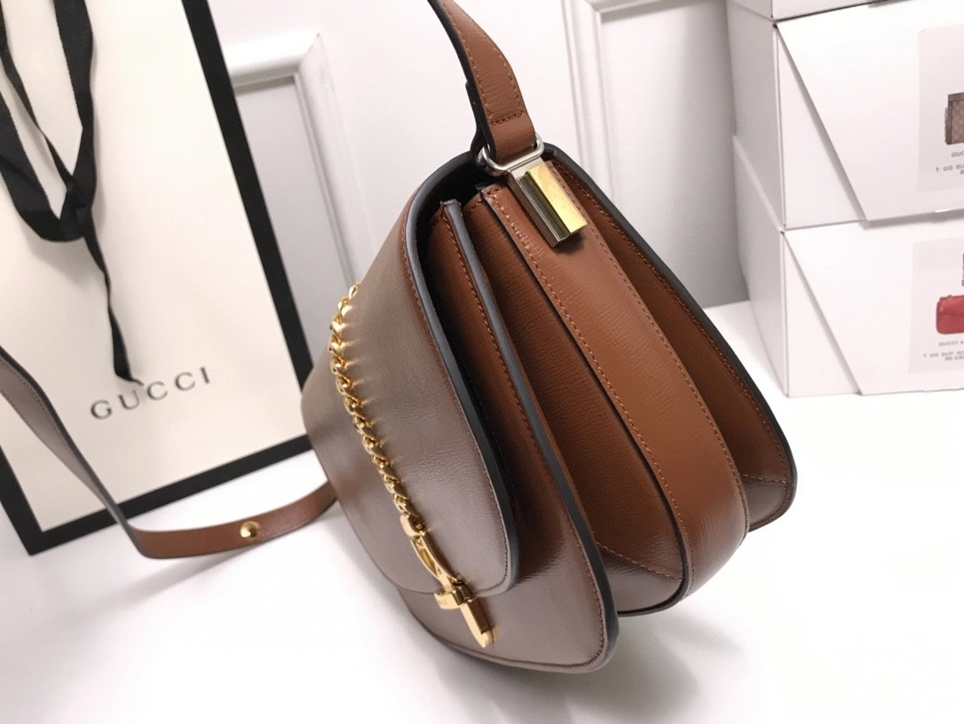 MOMO---601067 cowhide item : A-B00H0406A