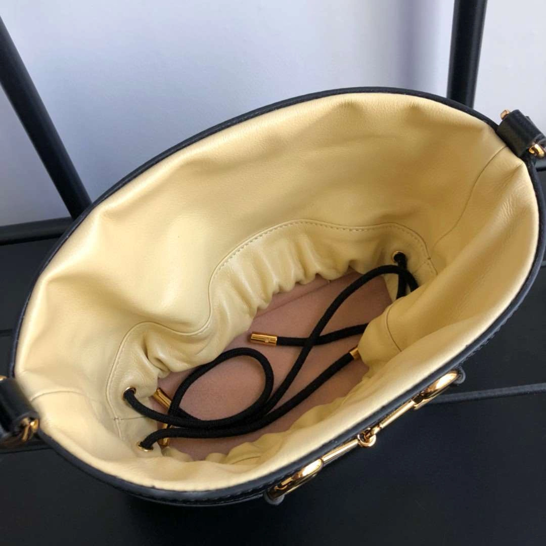 *MOMO---602118 cowhide item : A-B040H0165