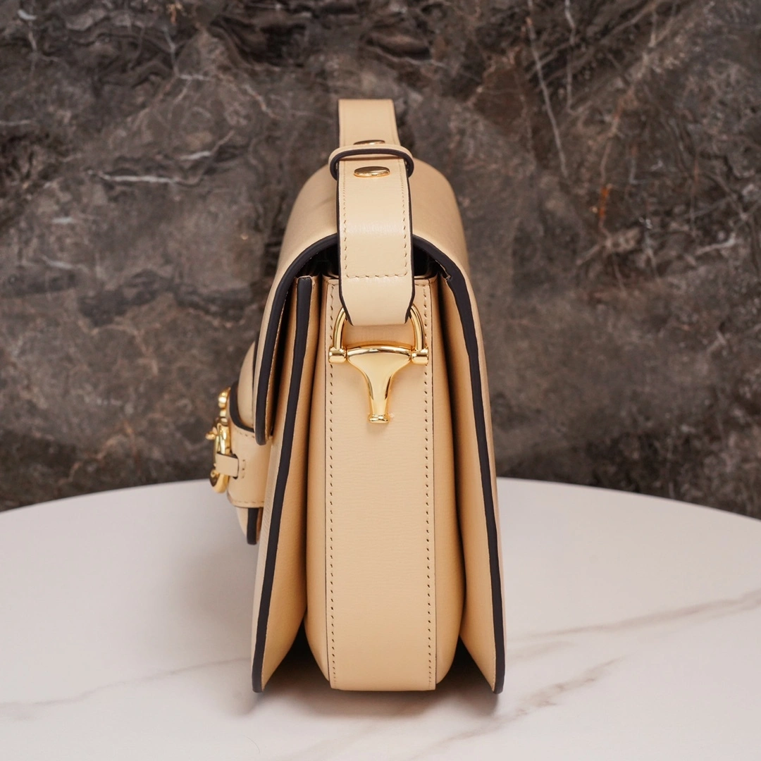 MOMO-- 602204-1DB0G-9830 high quality version item：C-B461H0711Q