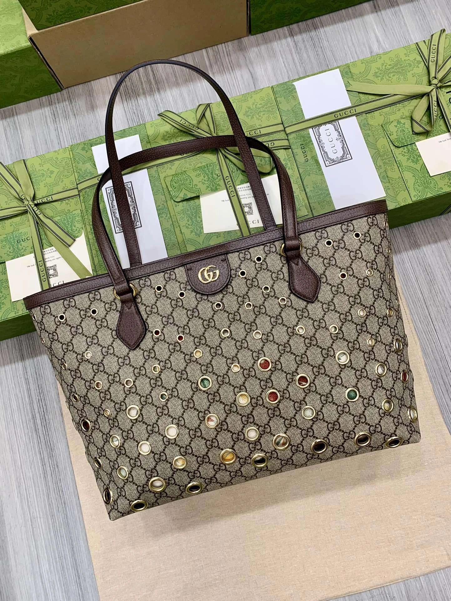 MOMO-- 631685-UIQJG-8556 high quality version item：C-B007F1846R