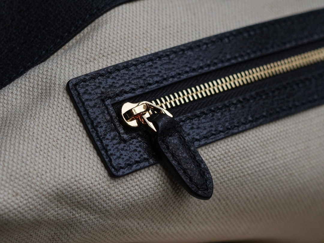 MOMO-- 631685-UN3BG-1274 high quality version item：C-B461H1638Q