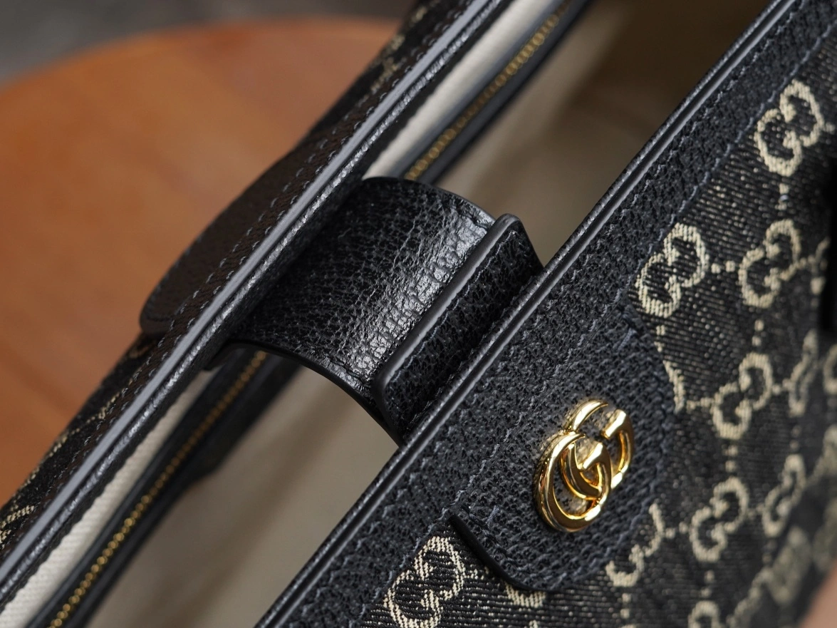 MOMO-- 631685-UN3BG-1274 high quality version item：C-B461H1638Q