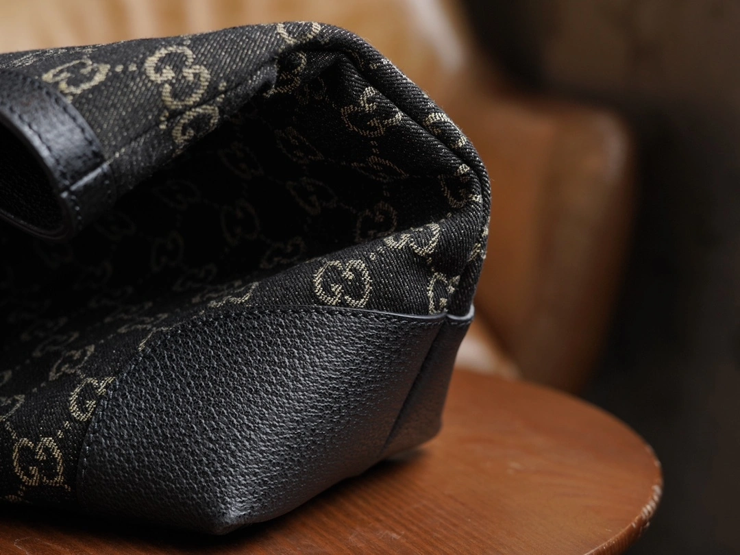 MOMO-- 631685-UN3BG-1274 high quality version item：C-B461H1638Q