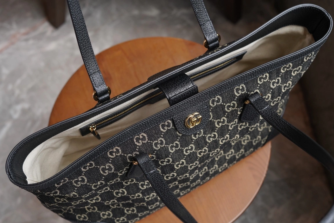 MOMO-- 631685-UN3BG-1274 high quality version item：C-B461H1638Q