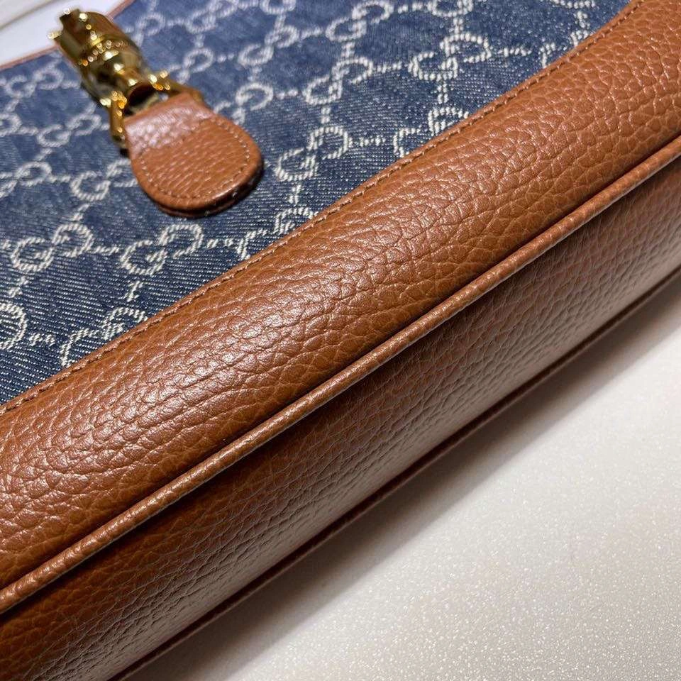 MOMO-- 636706 item :063B62E2508