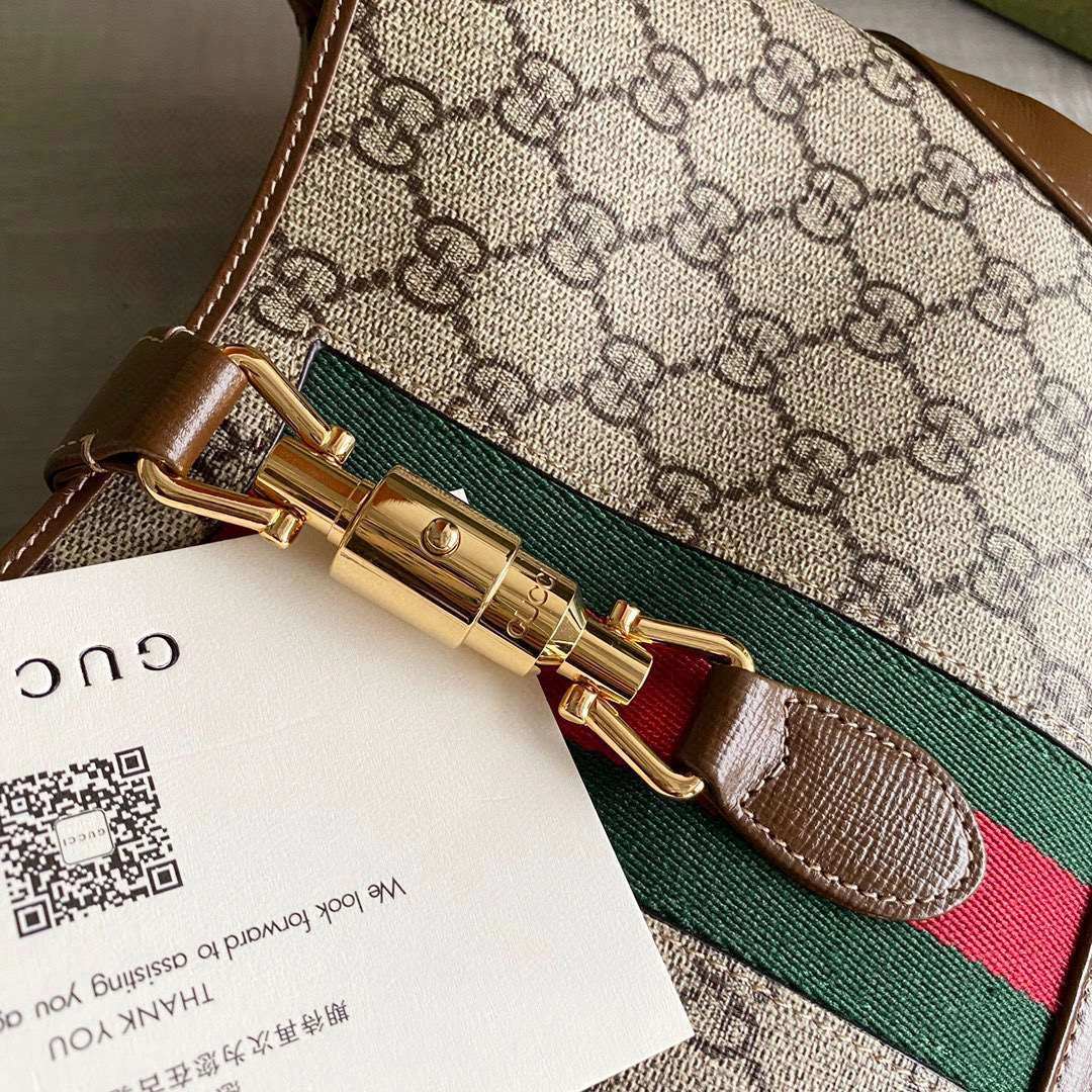 MOMO-- 636706pvc item :242B49E2609