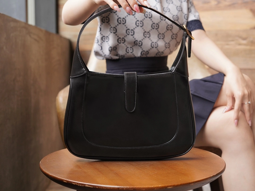 MOMO-- 636709-10O0G-1000 high quality version item：C-B461H1612Q